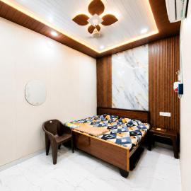 Maa Janki Paying Guest House 200m from Ram Mandir Ayodhya Budget & Family Stay，位于Ayodhya的酒店