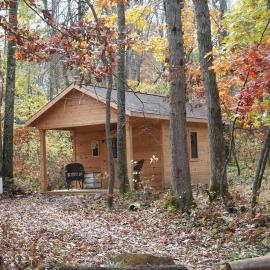 Wild Yough Glamping Huts，位于奥克兰的酒店
