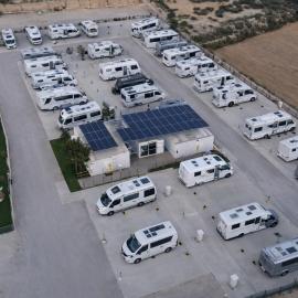 Parcela autocaravana o tienda propia - Lomas de Balsares camper Park，位于埃尔切的酒店