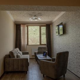 Old House Residence Aghveran & Restaurant，位于Arzakan的酒店