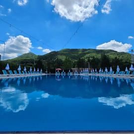 Serenata Korcare Resort