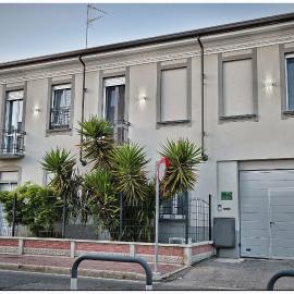 Residenza Le Palme，位于Trecate的酒店