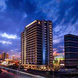 RIHGA Royal Resort Okinawa Chatan，位于北谷町的酒店