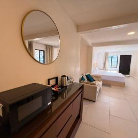 RA Suites，位于提华纳的酒店