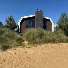 EuroParcs De Kraaijenbergse Plassen 12-Personen-Villa BeachLife Nr 318，位于Lienden的酒店