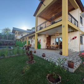 Villa Baby lodge，位于Hell-Ville的酒店