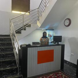 Hotel 101 & Apartments，位于Karsana的酒店