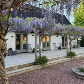 Wisteria Österlen，位于锡姆里斯港的酒店