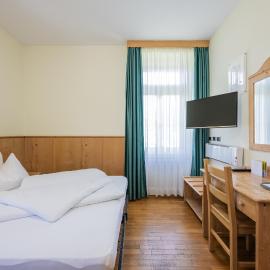 Guesthouse - Cultural Center Gustav Mahler，位于多比亚科的酒店