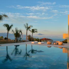 Althea Resort，位于Áno Loutrón的酒店
