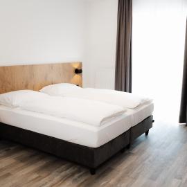 ML Business Hotel - Self-Check-in，位于兰纳赫的酒店