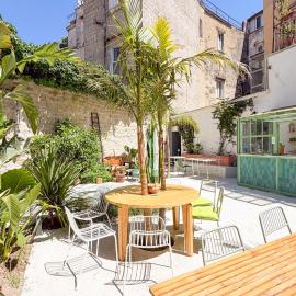 OSA - Stella - Garden Hostel with bar，位于那不勒斯的酒店