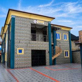 Spacious 2-Bedroom Diamond Suite in Ota，位于Otta的酒店