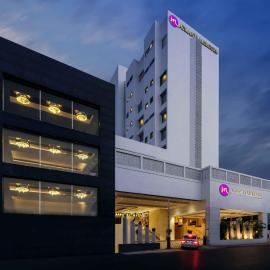 Grand Mercure Vadodara Surya Palace，位于巴罗达的酒店