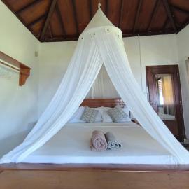 Maluk House (1 bedroom)，位于Maluk的酒店