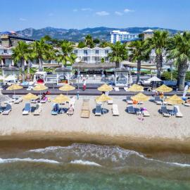 Adella Beach Resort Hotel，位于库萨达斯的酒店