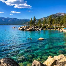 Studio at Ridge Lake Tahoe Includes Tours Activities app and Travel Card，位于斯德特莱恩的酒店