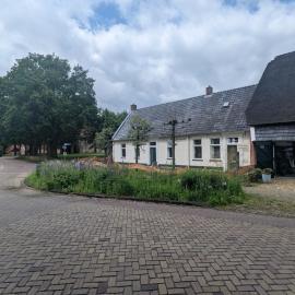 Het Schultehuis，位于安卢的酒店