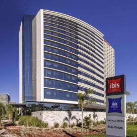 ibis Ribeirao Preto Vila do Golf Shopping,位于里贝朗普雷托的酒店