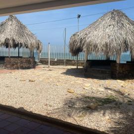 Habitaciones frente al mar , Paza Mary，位于科韦尼亚斯的酒店