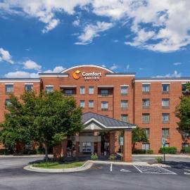 Comfort Suites Regency Park，位于卡瑞的酒店