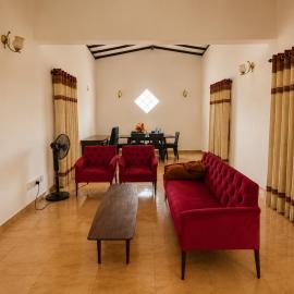 Sattvic Ceylon- Wellness Homestay，位于科伦坡的酒店
