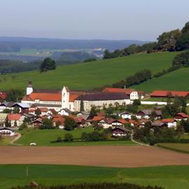 Benediktinerstift Michaelbeuern,位于Michaelbeuern的酒店