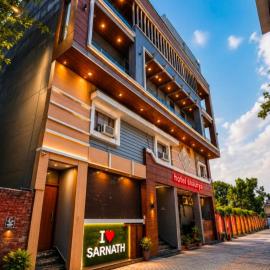 Hotel Shaurya Sarnath，位于瓦拉纳西的酒店