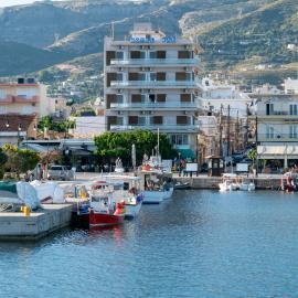 Hotel ALS KARYSTOS，位于卡利斯托斯的酒店