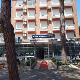 Pernottamento Madonna del Pino Cervia，位于切尔维亚的酒店