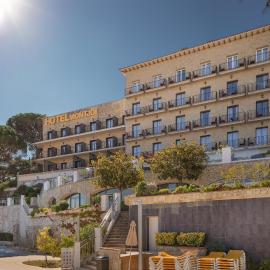 Hotel Montjoi by Brava Hoteles，位于桑特费柳德吉克索尔斯的酒店