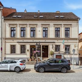 Hotel "Zum Löwen"，位于巴特弗赖恩瓦尔德的酒店