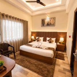 Stay By Shree Dharan Inn Near Shree Ram Mandir Ayodhya，位于Ayodhya的酒店