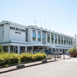 Mercure Nevers Pont De Loire，位于讷韦尔的酒店