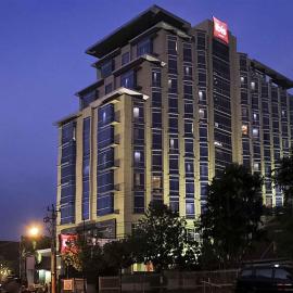 ibis Semarang Simpang Lima，位于三宝垄的酒店