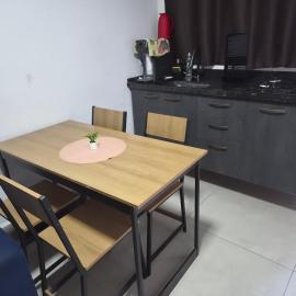 loft 15 em Salto Acomoda até 4 pessoas rede urbana，位于萨尔托的酒店