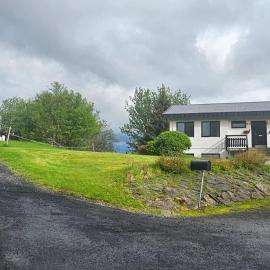 Fellskotshestar Guesthouse