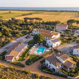 I Briganti - Hotel & Residence a Capalbio，位于卡帕尔比奥的酒店