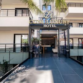 Cuni Luxury Hotel，位于萨兰达的酒店
