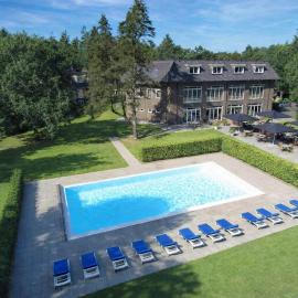 Hotel De Werelt Garderen，位于哈尔德伦的酒店
