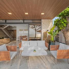 Villa Seresa Beachfront- La Union，位于Bacnotan的酒店