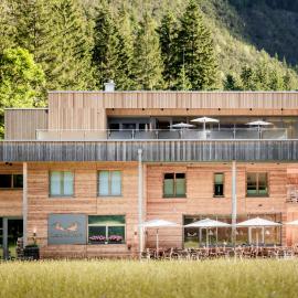 Boutique Hotel LechZeit，位于Elmen的酒店