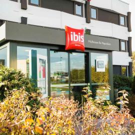 ibis Mulhouse Ile Napoleon,位于索西姆的酒店