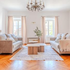 Hakuna Belle Etage Wachau - residieren in der Wachau，位于斯皮茨的酒店
