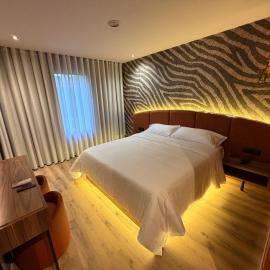 Motel Montecarlo，位于Teo的酒店