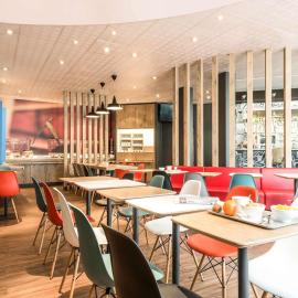 ibis Bordeaux Centre Bastide，位于波尔多的酒店