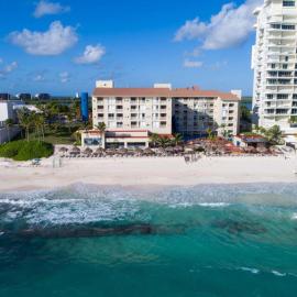 Club Regina Cancun，位于坎昆的酒店