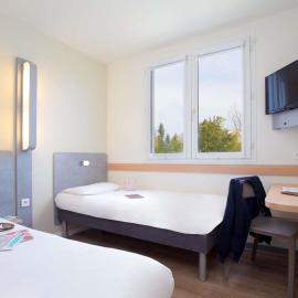 ibis budget Aubagne Paluds Agora，位于欧巴涅的酒店