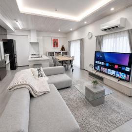 Room 701 Large 3LDK 98sqm Near Namba Big Balcony Ideal for Groups and Long Stay，位于大阪的酒店