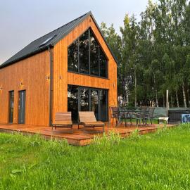 OAK House domek z balią w Serskim Lesie，位于Las Dalny的酒店
